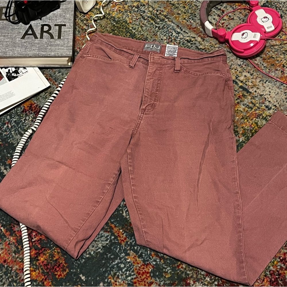 pink pants!